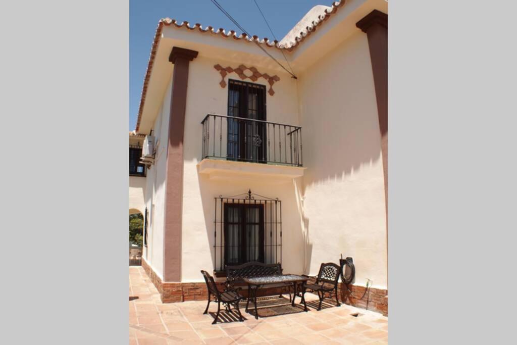 Preciosa Villa Con Gran Piscina Y Fabulosas Vistas 阿尔豪林德拉托里 外观 照片