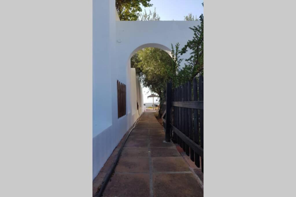 Preciosa Villa Con Gran Piscina Y Fabulosas Vistas 阿尔豪林德拉托里 外观 照片